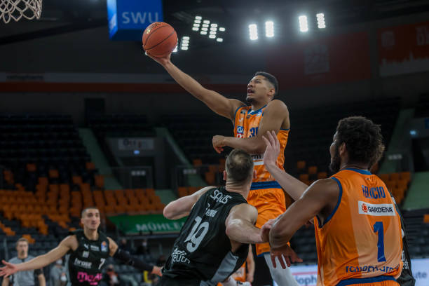 场的呐喊不 场的呐喊不