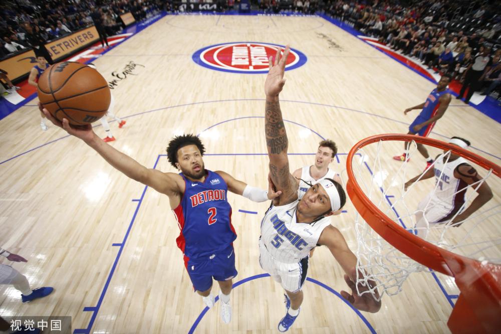 在他职业生 在他职业生