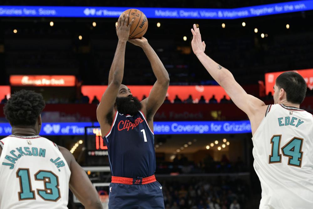 4.83亿欧元！利物浦豪购引热议，能否比肩皇马“银河战舰”成疑问？