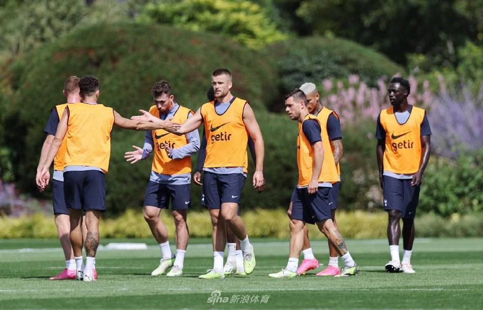 会徽外围多 会徽外围多